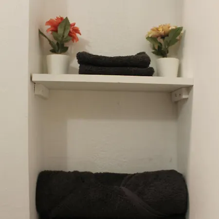 Lumineux Pres De La Et De La Apartament *