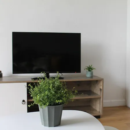 Lumineux Pres De La Et De La Apartament Cournonsec